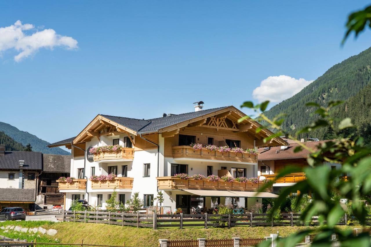 Stoanmandl Wohlfuehlappartements Neustift im Stubaital Exteriör bild